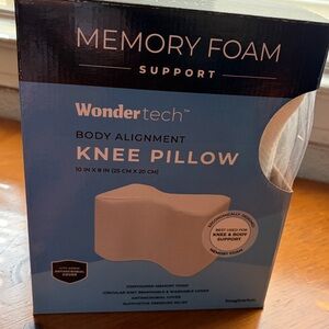 WonderTech Memory Foam Knee Pillow in white